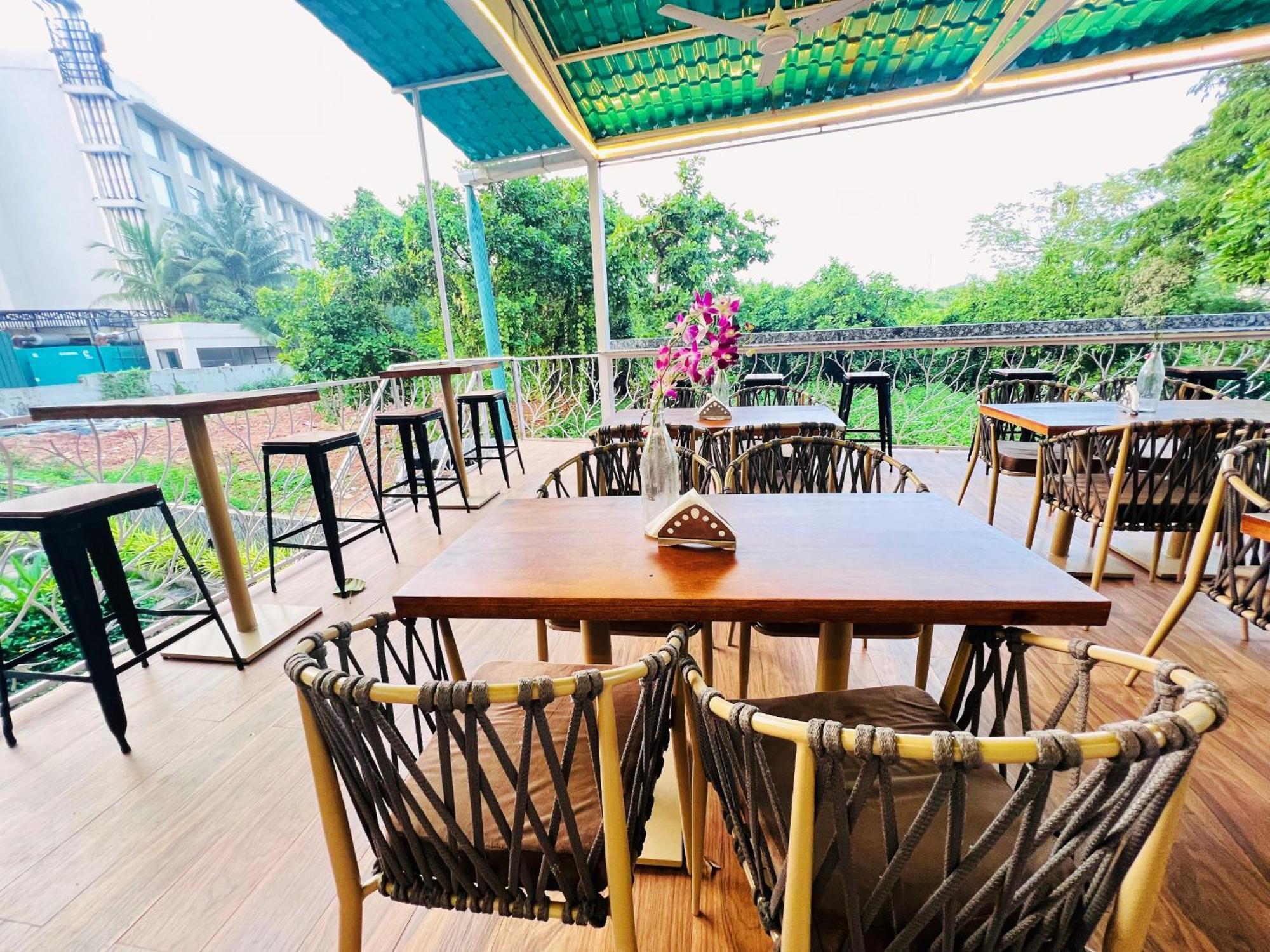 The Mayfield Resort, Vagator Anjuna Extérieur photo